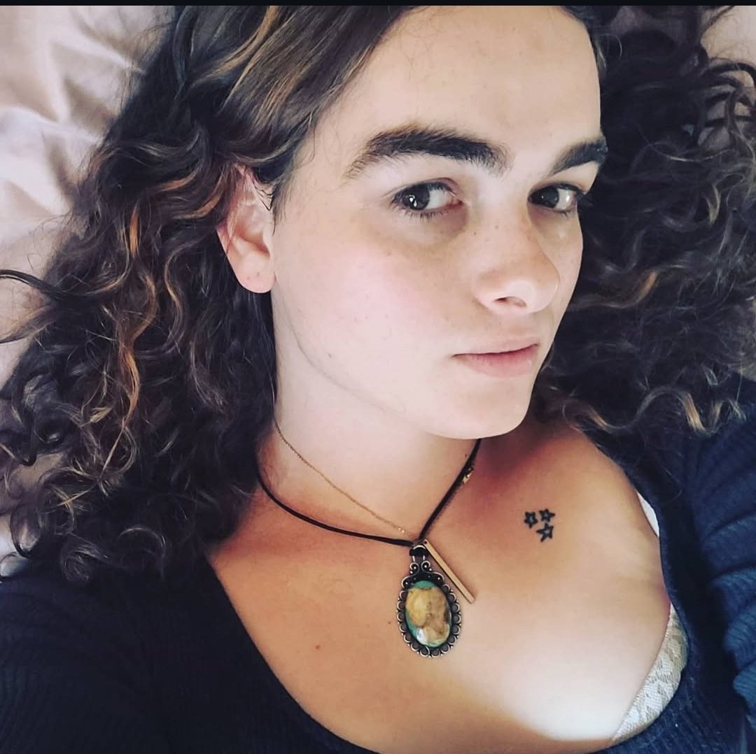 1Liza tweet media