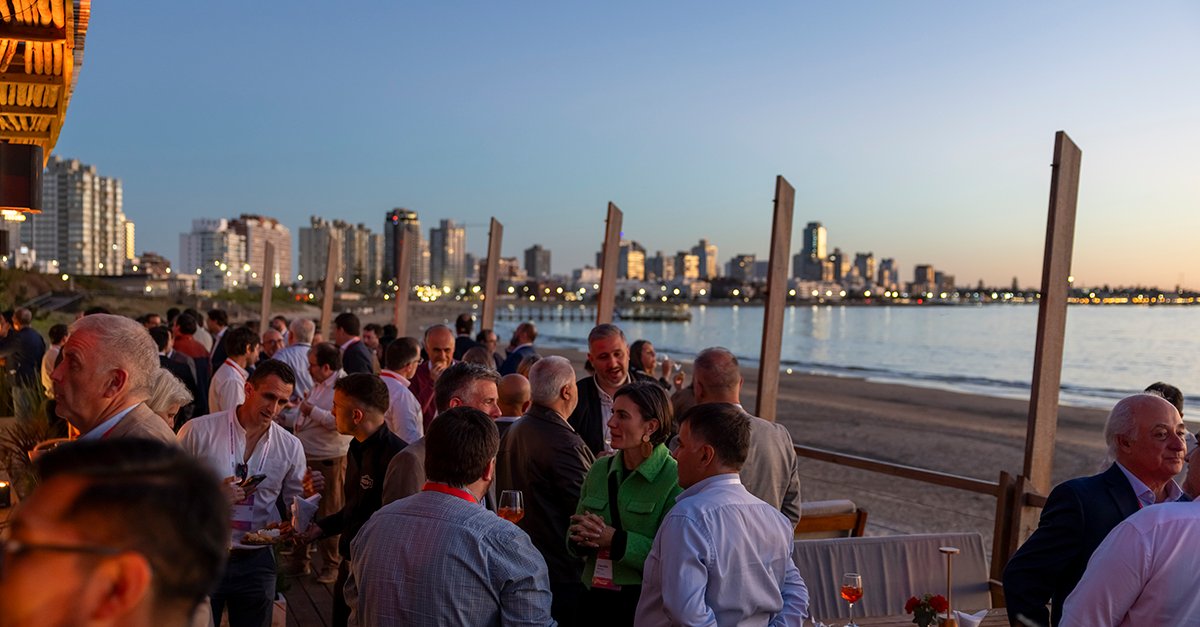 Bantotal's tweet photo. El cierre de año es un buen momento para mirar atrás y valorar lo compartido.
Así fue el Bantotal Meetup 2025 en Punta del Este 🇺🇾
Gracias a todos los que fueron parte 🙌

¡Que el próximo año nos encuentre nuevamente conectados! https://t.co/aed7LDVgBS