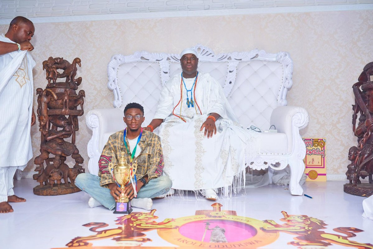 tennysonolisa's tweet image. 2025, what a year!

Finished 2nd at the Zone 4.2 West African Championship, against the odds and qualified for the first ever African Super Zonals. 

Went on to win the Super Zonals and qualified for the FIDE Grand Swiss.

Won my first-ever individual gold medal at the National…