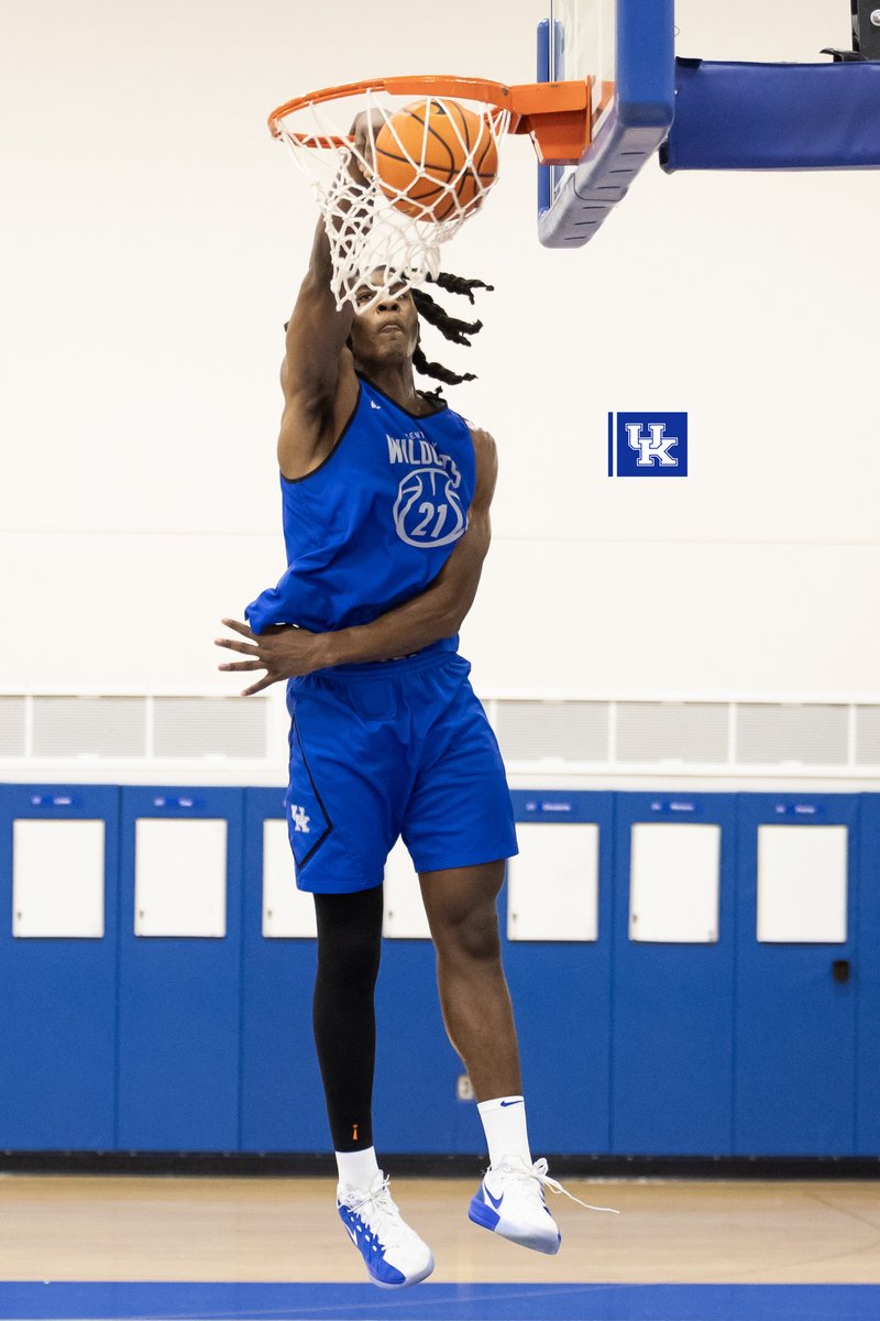 chetwhite7's tweet image. Stopped by practice yesterday.