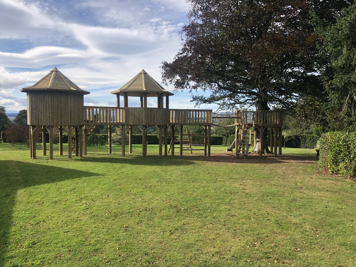 After all the festive treats, there's nothing better than heading outdoors with the kids to burn off a little energy—and where better than your own treehouse? 

#treehouse #treehousebuild #gardeninspo #childhood #outdoor #adventure #explore