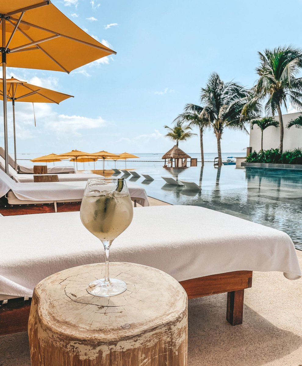 Enjoy a wonderful stay in The Fives Oceanfront Puerto Morelos, where time slows down, and everything feels better. ✨
Book now bit.ly/TheFivesHotels
#FeelTheFives #TheFivesHotels #PuertoMorelos