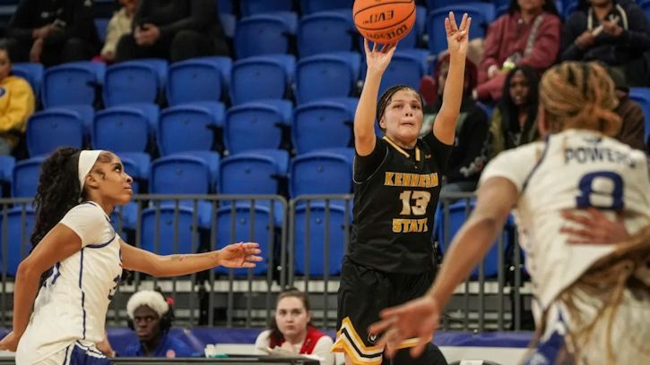 ndnsports's tweet image. Shania Nichols (Ojibwe) scores 20 points for Kennesaw State in Win
#NativeAthlete #Ojibwe #KSU

Read at: ndnsports.com/shania-nichols…