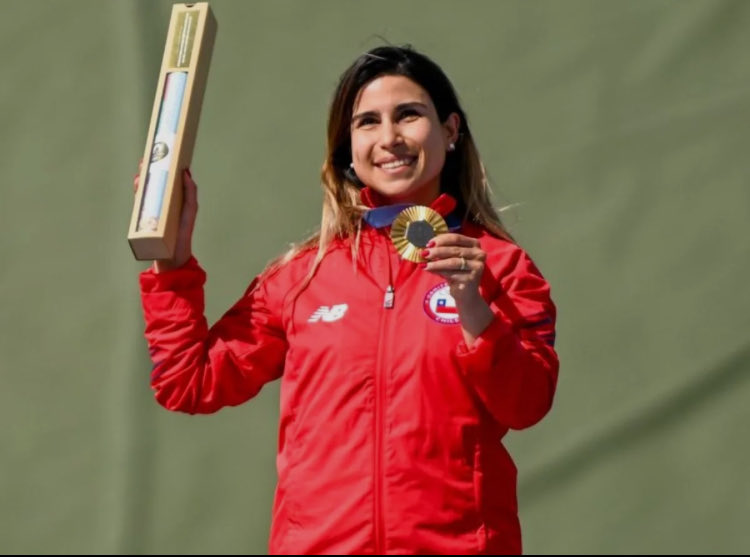 GuillermoLeFort's tweet photo. Francisca Crovetto, Medalla de Oro 🥇 en los Juegos Olímpicos de París 🇫🇷 le dice “NO” al ofrecimiento del nazi para comandar el #Mindep 👌 https://t.co/RmaIFope7o
