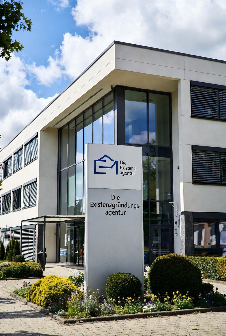 markustonn's tweet image. Die Existenzgründungsagentur bietet 100% geförderte AVGS Gründungsberatung in Delbrück! Ihr Kosten-Eliminator &amp;amp; Kapital-Turbo für den Erfolg. Coach nur 19,7 km entfernt. #Delbrück #Selbstständigkeit #AVGS
existenzgruendungsagentur.de/standorte/exis…