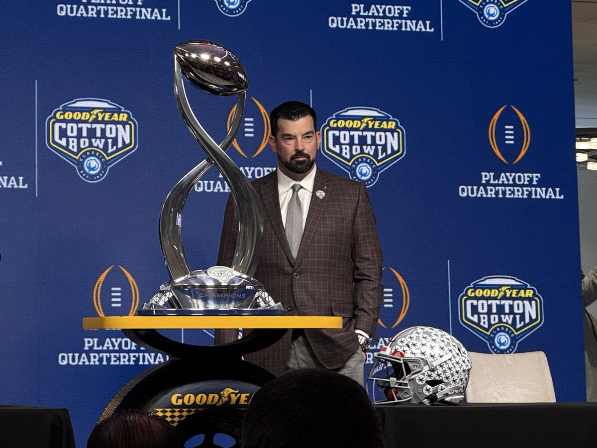 BlakeBiscardi's tweet image. Ryan Day: “It’s not about lifting trophies, it’s about the impact you make on people’s lives.”

This is why Ryan Day is an elite leader 🔥