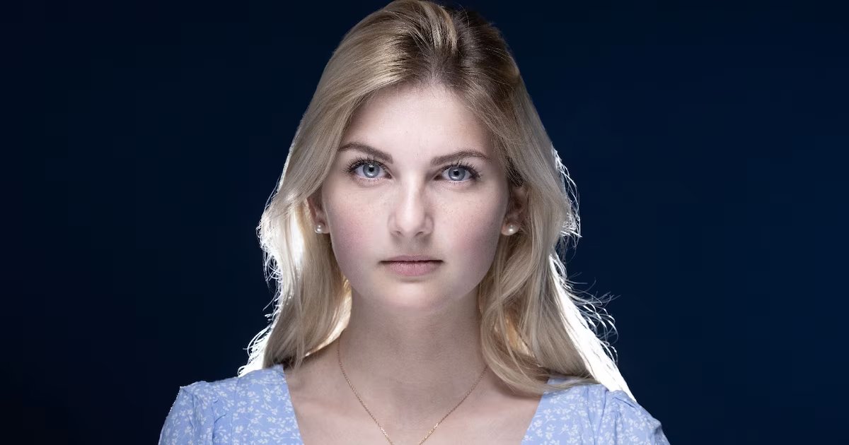 FrancoisCame's tweet image. Pourquoi - mais pourquoi diable - les identitaires ont-elles toutes le même visage cireux de poupées blondasses en celluloïd - et pourquoi l'affichent elles avec complaisance ?

-Parce qu'il n'y a pas de brunes à l'extrême droite ?
-Parce que leurs brunes se sont décolorées en…