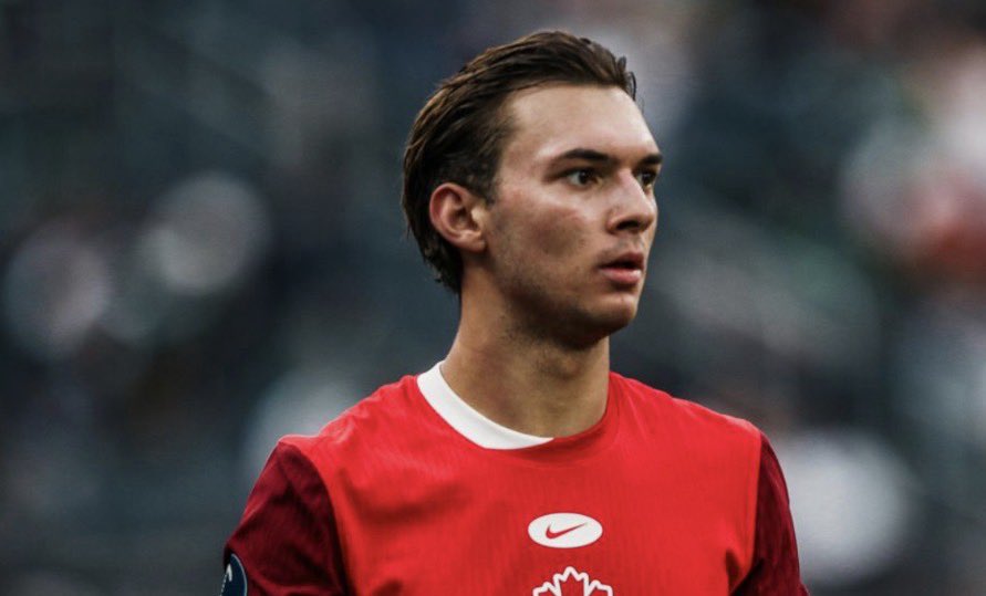 kitcollector_'s tweet photo. PSV bekijkt Niko Sigur van Hajduk Split. De 22 jarige Canadees beleeft een uitstekend seizoen met club en land en is relatief goedkoop op te pikken met het oog op het WK waar hij waarschijnlijk in actie gaat komen. Diverse clubs zijn geïnteresseerd, Wolves heeft de beste papieren https://t.co/zyst50LppL
