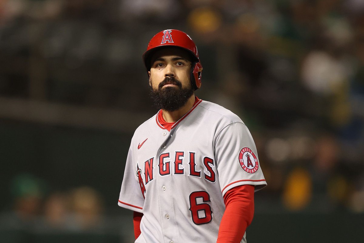 MLBDeadlineNews's tweet image. The #Angels have agreed to a buyout with INF Anthony Rendon, per @SamBlum3 

Rendon’s restructured contract will defer money in the range of three-to-five years and will free up cash LAA to use this winter.