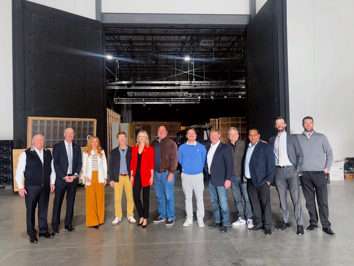 MayorMattie's tweet image. The film industry continues to play an important role in Fort Worth’s economic growth and creative future. 

I had the opportunity to tour SGS Studios, home to Taylor Sheridan’s productions, alongside industry pioneers who are shaping the next generation of filmmaking in our…