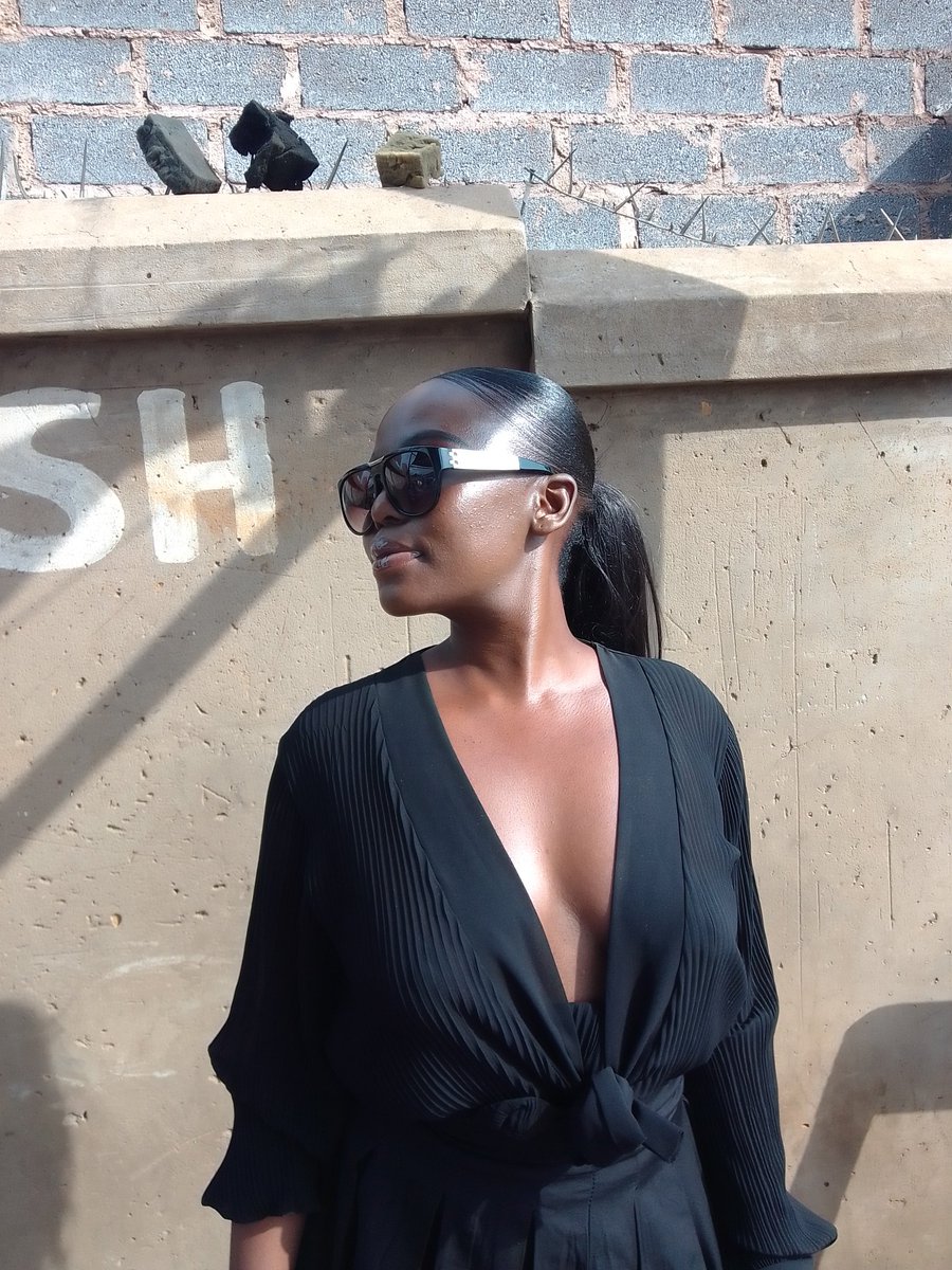 retha44398's tweet image. 😊