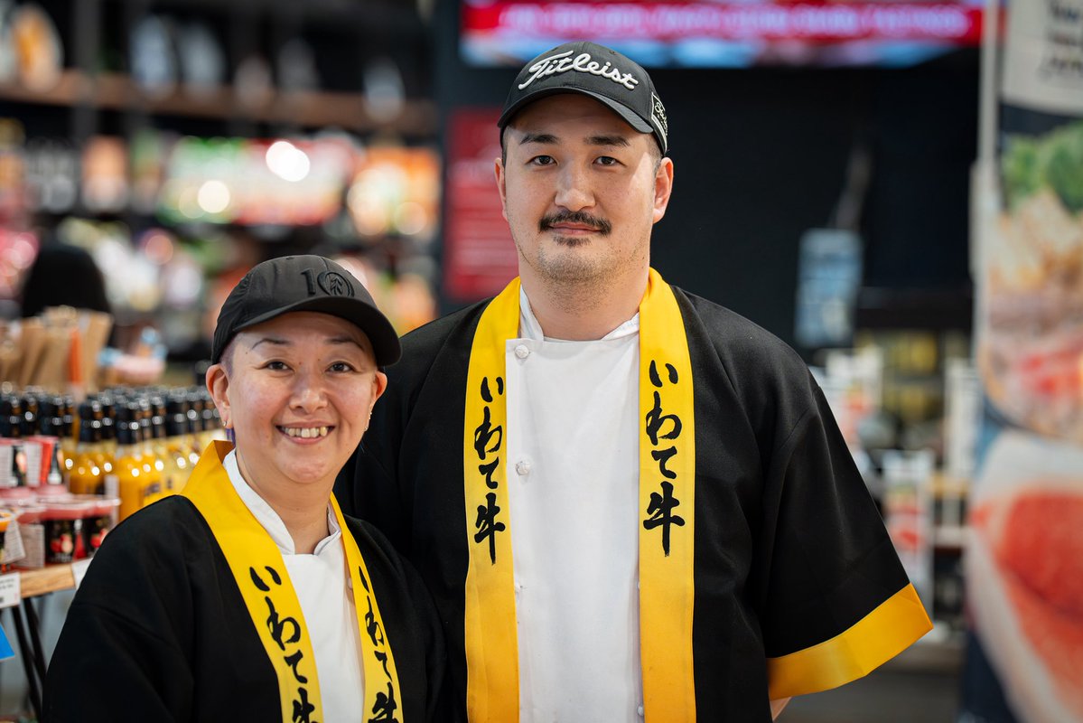 ❄️✨ホリデーシーズン in 🇨🇦
岩手県から来ているブッチャー
阿部翔吾さん 👨‍🍳🥩🔪がカットした、
いわて牛の希少部位”イチボ”を食べました！
とろける脂、濃厚なのに重くない。一度食べたら忘れられない美味しさ！
カナダで和牛の希少部位を買えるのはここだけ！