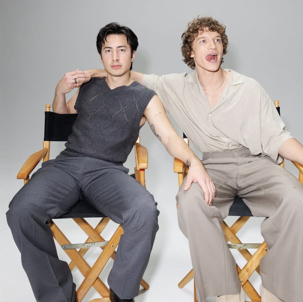 the hand on the thigh is ridiculous