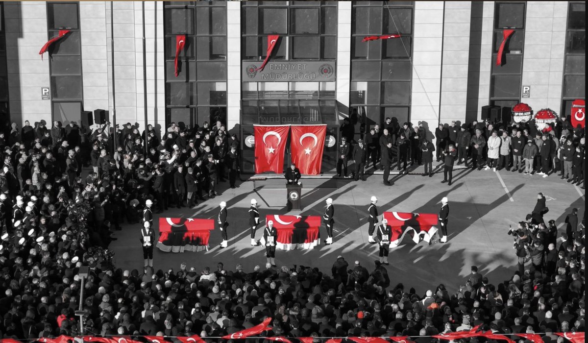 Vatan uğruna can verenler ölümsüzdür!