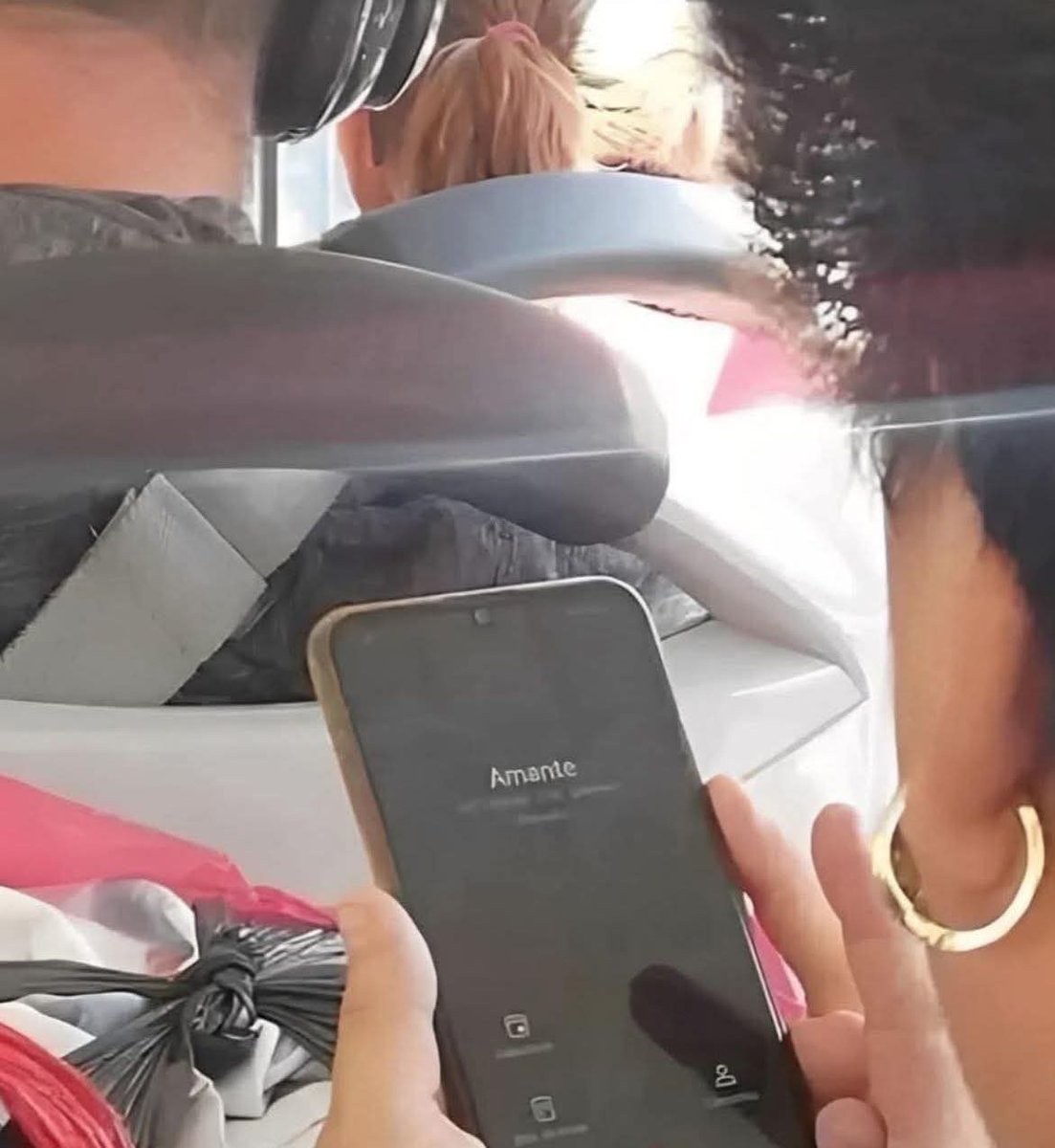 En_jupiter_'s tweet image. Esos si son huevos señora, nada de juan el mecánico.