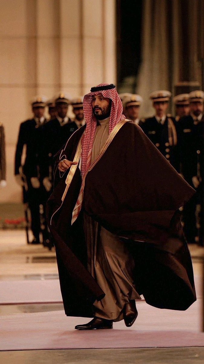 BassamAlawn's tweet photo. • الوطن ليس أرضًا نعيش عليها، بل مسؤولية نحملها، وأمانة نؤديها، وقيمة نرتقي بها في كل موقع عمل.
• في وطني نتعلم أن الطموح لا سقف له، وأن الإنجاز يُقاس بالأثر لا بالشعارات.
• خدمة الوطن تبدأ بالإتقان، وتستمر بالالتزام، وتُثبت بالعمل الصادق. https://t.co/GT7MYCofvb