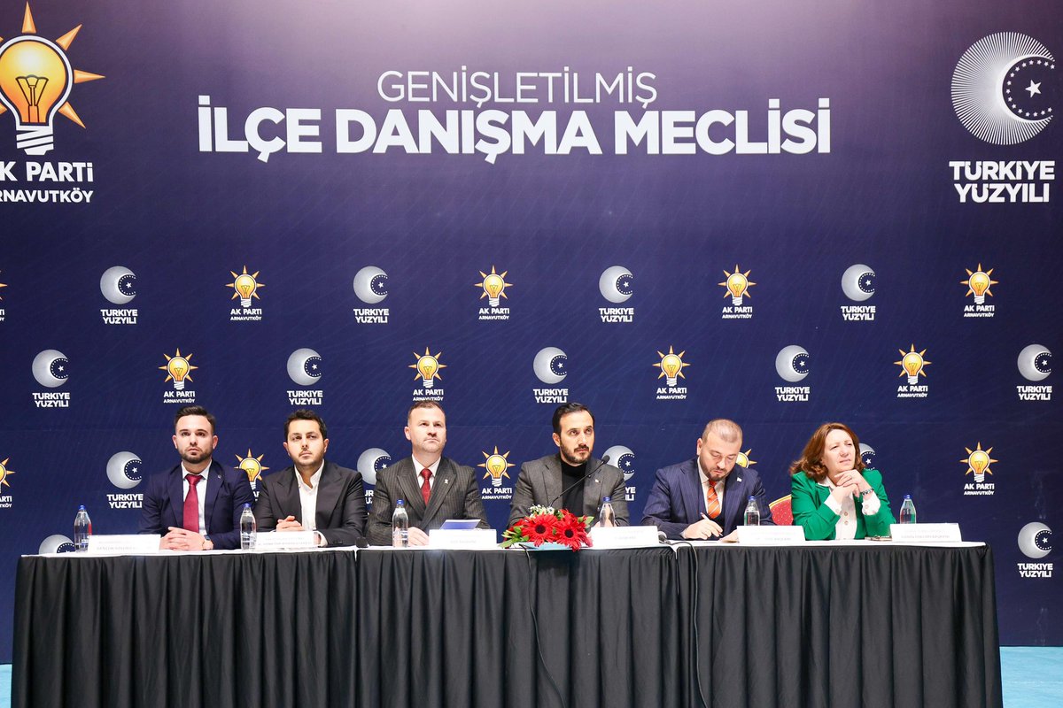 abdullahozdemir's tweet image. Arnavutköy İlçe Danışma Meclisimizi gerçekleştirdik. İkisi meclis üyesi olan muhalefet partili 150 arkadaşımız AK Parti ailemize katıldı, kendilerini tebrik ediyorum. 

Danışma Meclimize katılan, fikirlerini ve düşüncelerini bizimle paylaşan teşkilat mensuplarımıza teşekkür…