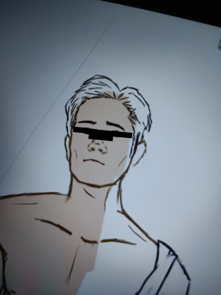 Avengers0612's tweet photo. Guys... I'm up to something....
(Ignore my broken screen, I'm broke.) https://t.co/yU2g62dTLi