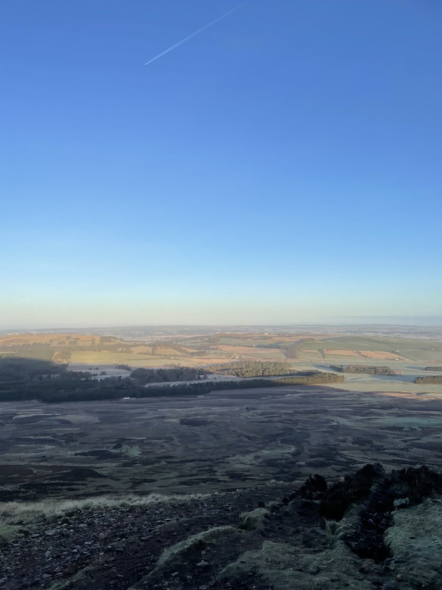 stephpark4's tweet photo. Wee wander up Tinto this morning, ❄️☀️ https://t.co/Yp3GItWcVh