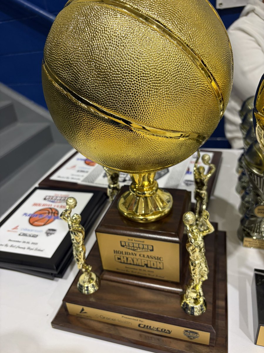 Redmond Auto Group Holiday Classic tweet media