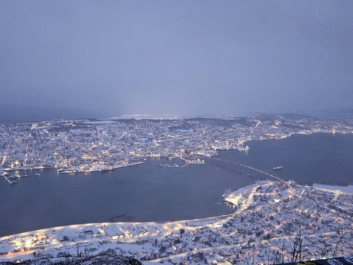 HMSStAlbans's tweet photo. We send our thanks to the #CityofTromsø for the welcome extended during our visit over the Christmas period. It was an honour to spend this significant time of year in Tromsø, and look forward to the possibility of returning to Tromsø in the future. #Tromsø #Norway https://t.co/jljJIzu7JC