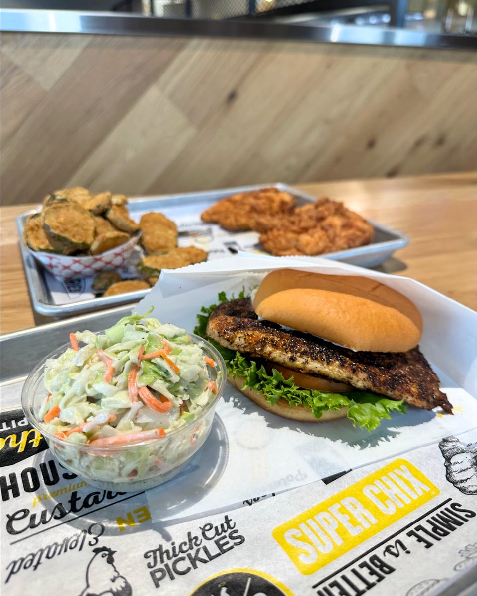 SUPER CHIX tweet media