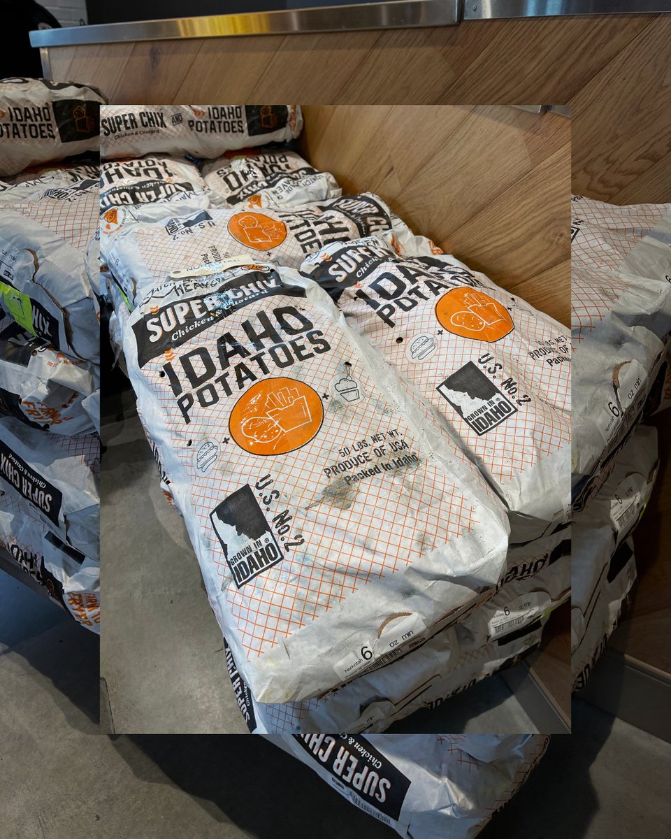 SUPER CHIX tweet media