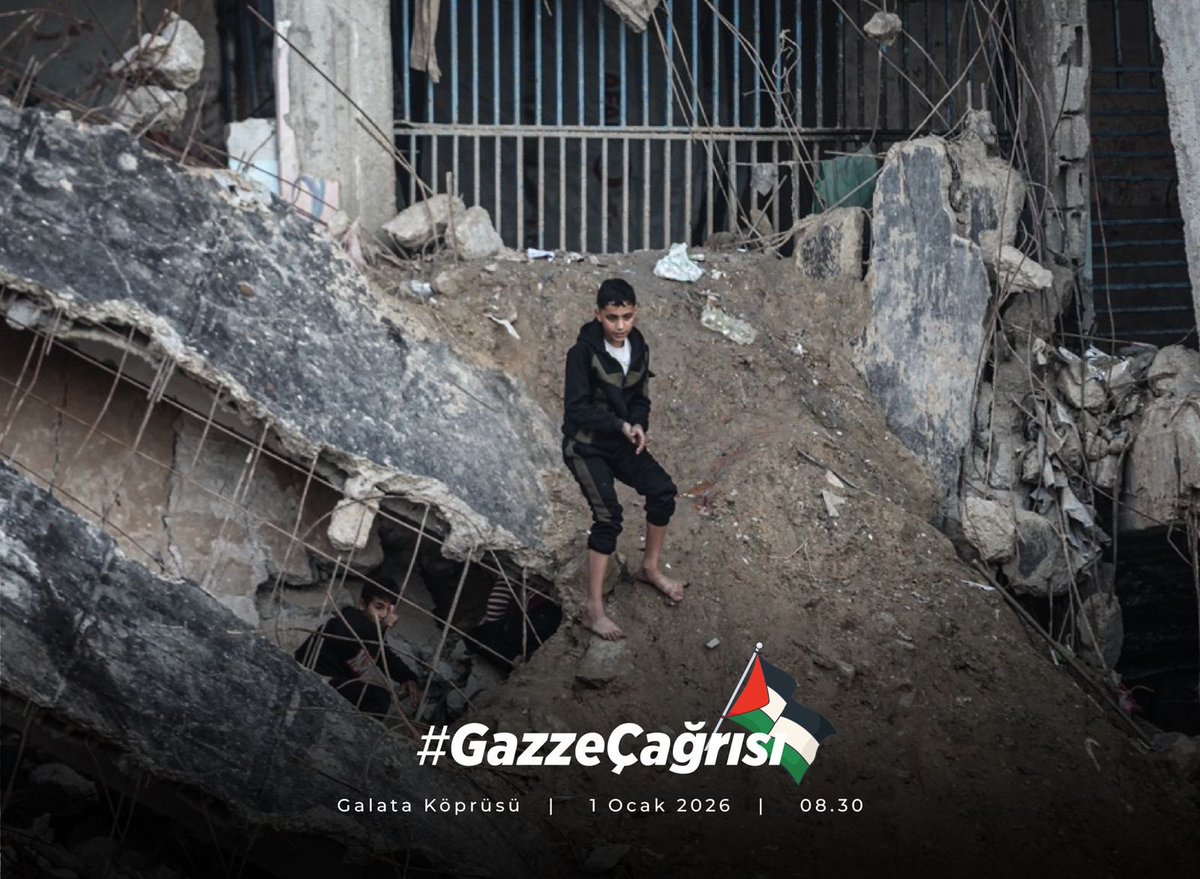 Sessizlik büyüdükçe, zulüm rahatlıyor.
Biz o rahatlığı bozuyoruz.. 
#GazzeÇağrısı
📍 Galata Köprüsü
🗓 1 Ocak 2026
⏰ 08.30