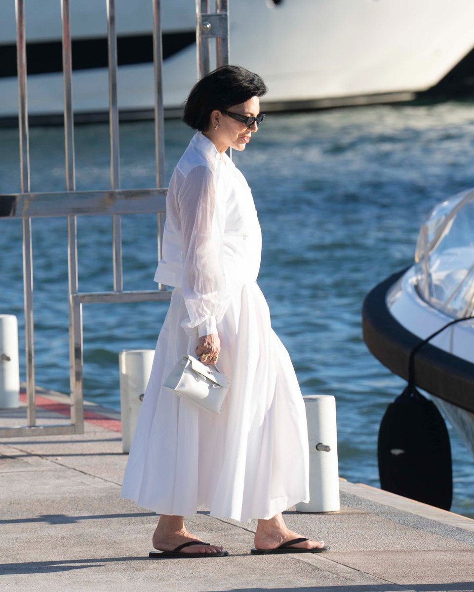 PageSix's tweet image. Kris Jenner was spotted boarding a motor yacht in St Barts 🛥️ 📸: SplashNews.com