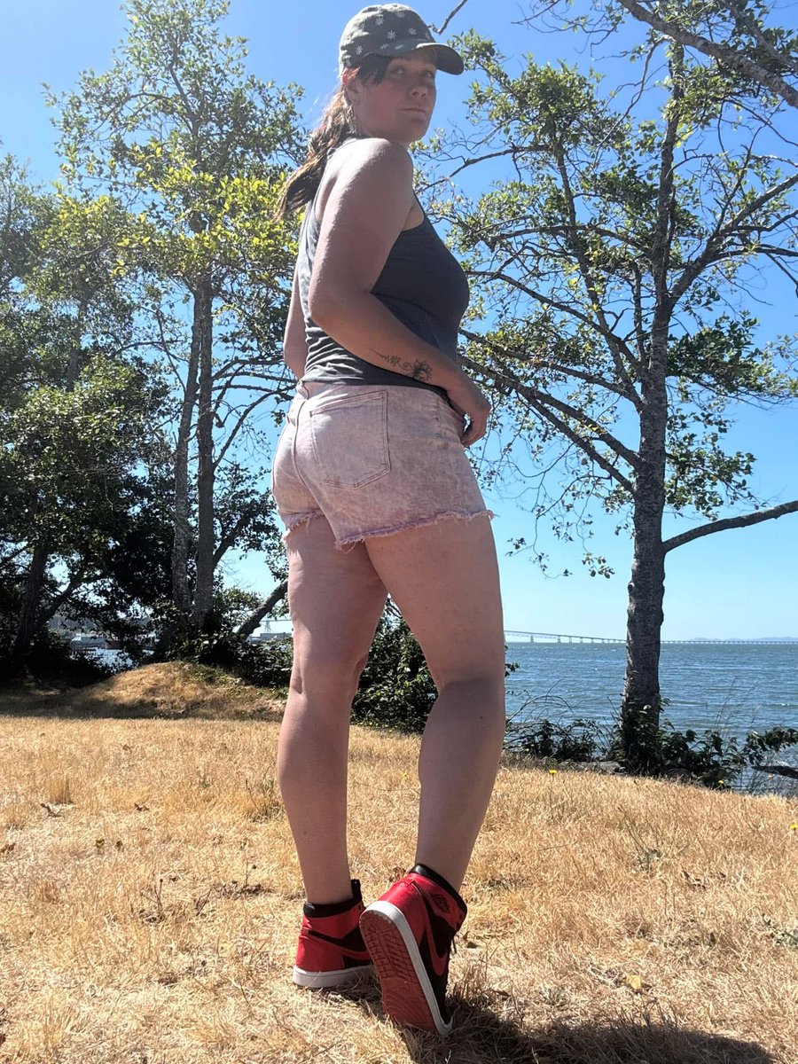 FoxyGem69's tweet photo. #sunshine how #imissyou #fyp #oregon https://t.co/0R6AStD8u9