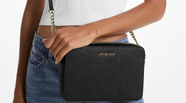 FreeStuffFinder's tweet image. 💃Michael Kors Crossbody Bags $44 Shipped
Tote Bags Just $63: freestufffinder.com/michael-kors-b…
#michaelkors