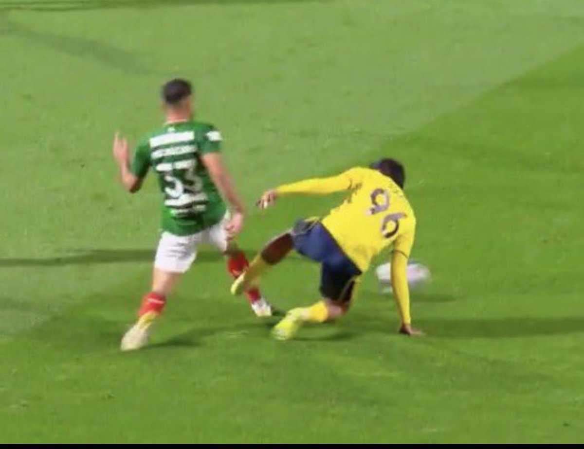 في الأولى طرد والمستفيد ( النصر ) 

في الثانية طرد ملغي والمستفيد ( النصر )