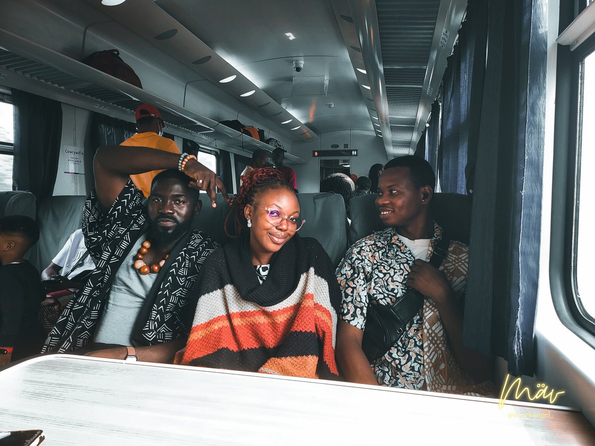 visuallymav's tweet image. First, the Train Ride.
With the right group of people, I set off into the distance (Abeokuta) from Mobolaji Johnson Train Station, Ebute Meta, Lagos. It used to be N3,600, but thankfully, there was a promo going on, &amp;amp; we ended up paying N1,500 each instead.

The coaches were...
1