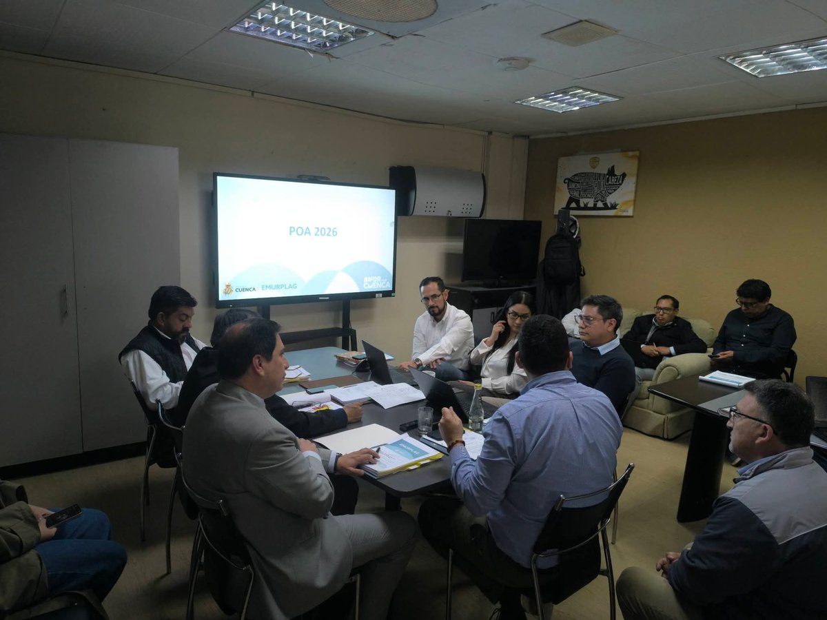 Emurplag's tweet photo. Hoy se realizó la Sesión Ordinaria de Directorio, donde se conoció y aprobó el Plan Operativo Anual y Presupuesto 2026.
@czamoramatute 
@MunicipioCuenca https://t.co/jCVvexXYoB