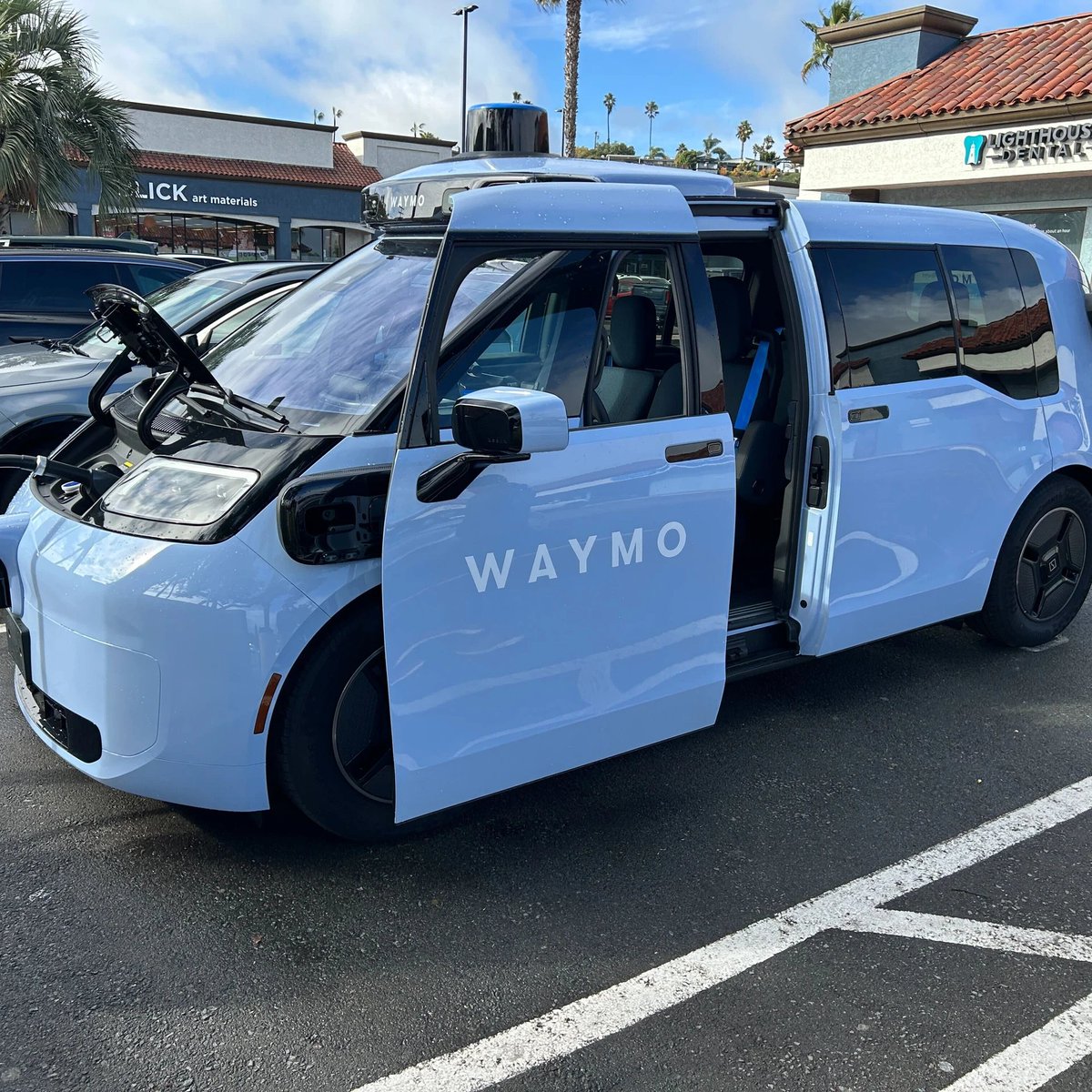 GAFollowers's tweet photo. Waymo will begin testing vans in Atlanta soon. https://t.co/IYL5G3MeQ3