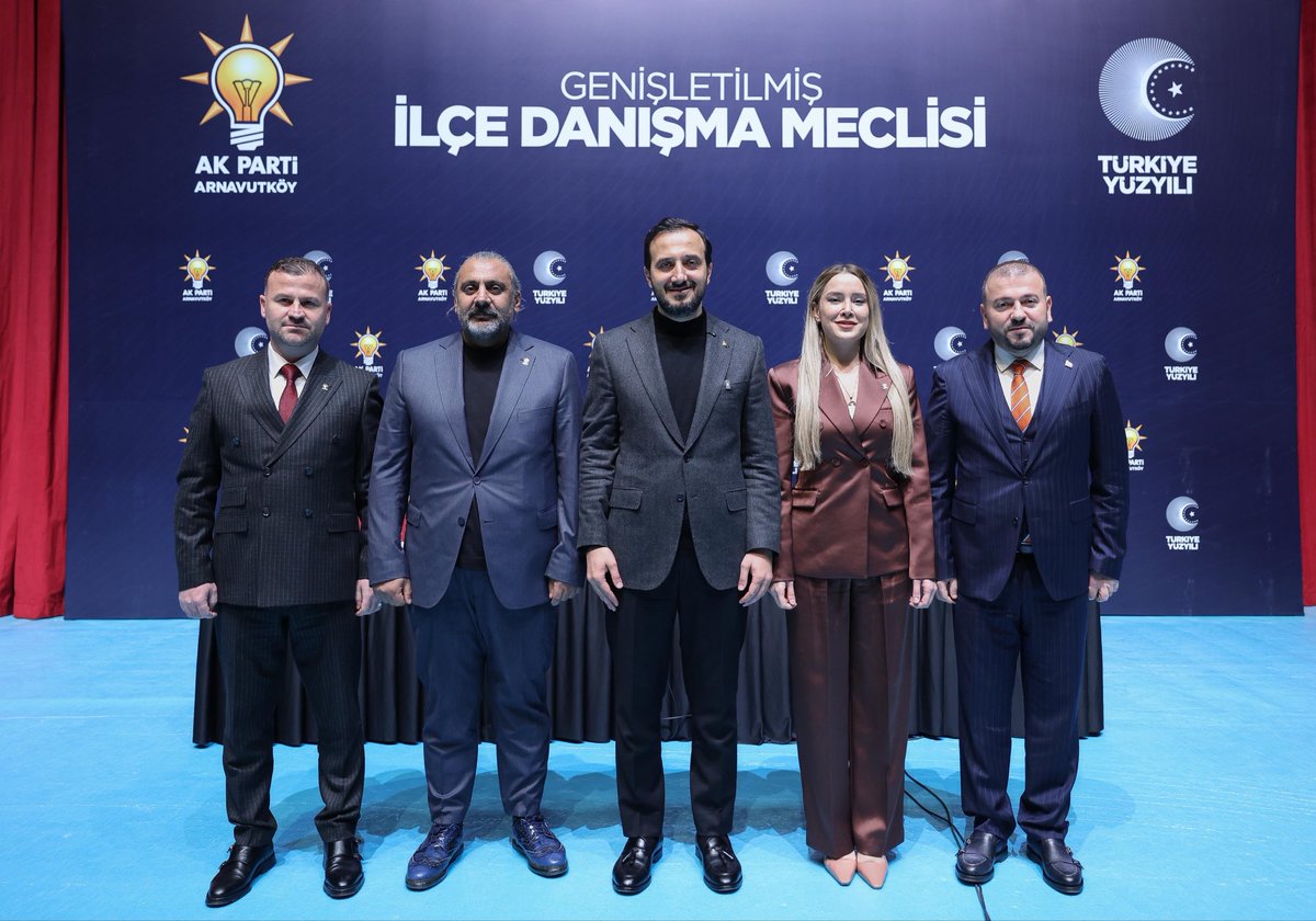 mcandaroglutr's tweet image. AK Parti İstanbul İl Başkanımız Sn. @abdullahozdemir’in katılımıyla Arnavutköy İlçe Danışma Meclisimizi gerçekleştirdik.

Muhalefet partili 150 arkadaşımız AK Parti ailemize dahil oldu.

Meclis üyesi olarak partimize katılan Ercan Duman ve Mutlu Nak başta olmak üzere; tüm yeni…