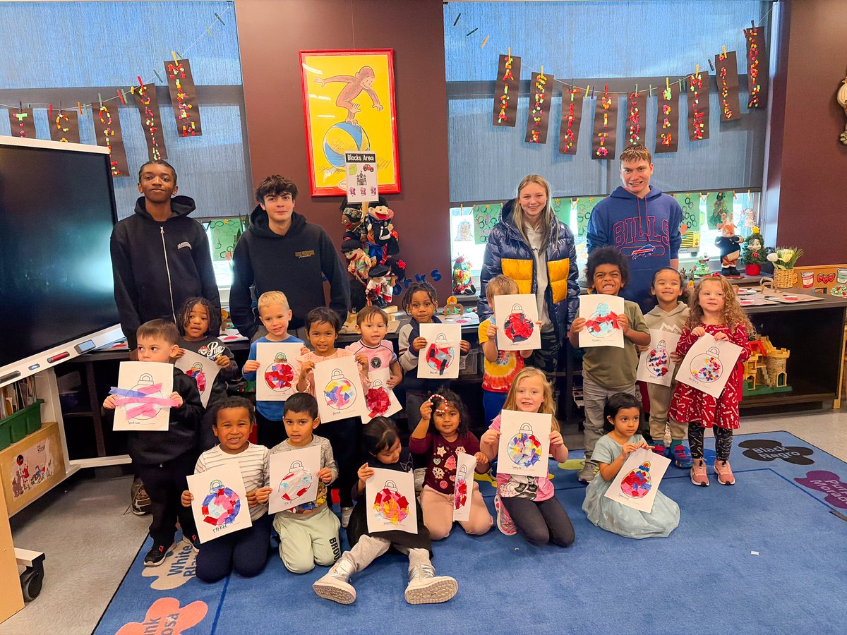 High School Challenge Club members took a trip last week to Union East School to make a Christmas craft with the preschool students!