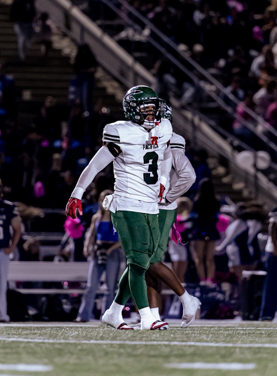 PhilipWilsonIII's tweet photo. 6’0 210
Class of 2027 
Pacifica HS (Oxnard, CA)

(Missed 5 Games-SOP)
151 Tackles 8 TFL 2 Sacks 10 Hur 2 Int 1 PD 2 FR 1 FF 1 Blk 1 Def TD

JUNIOR SEASON HIGHLIGHTS: https://t.co/QipWYMKmzR https://t.co/5EGlziV2Mj