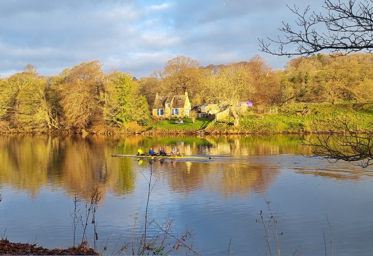 Lamnguin's tweet image. Nice day in Hexham