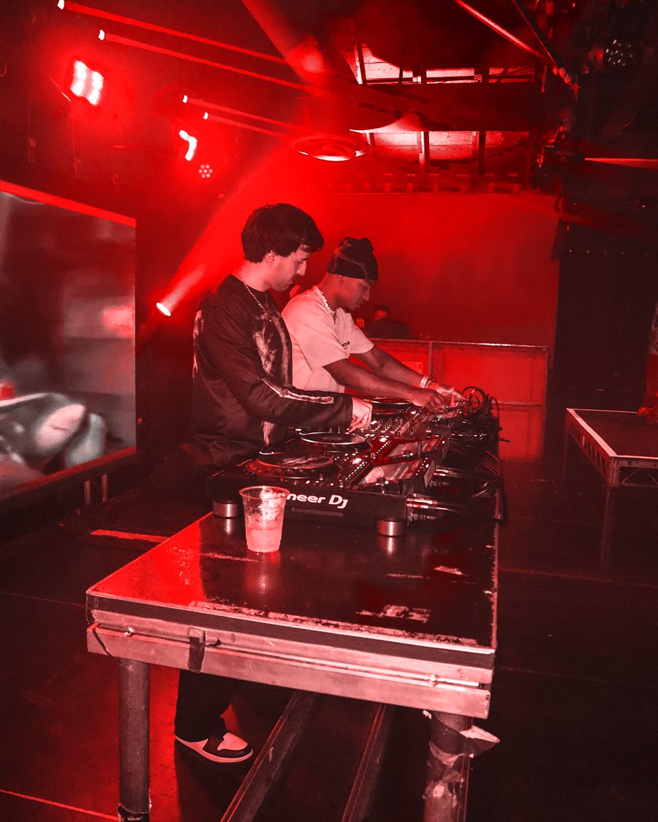 krvzzofficial's tweet photo. HEAVY HITTAS 🏆⛓️🏆⛓️

Solid way to close out the year
See y’all in 2026 🖤 https://t.co/TvcIafsJoG