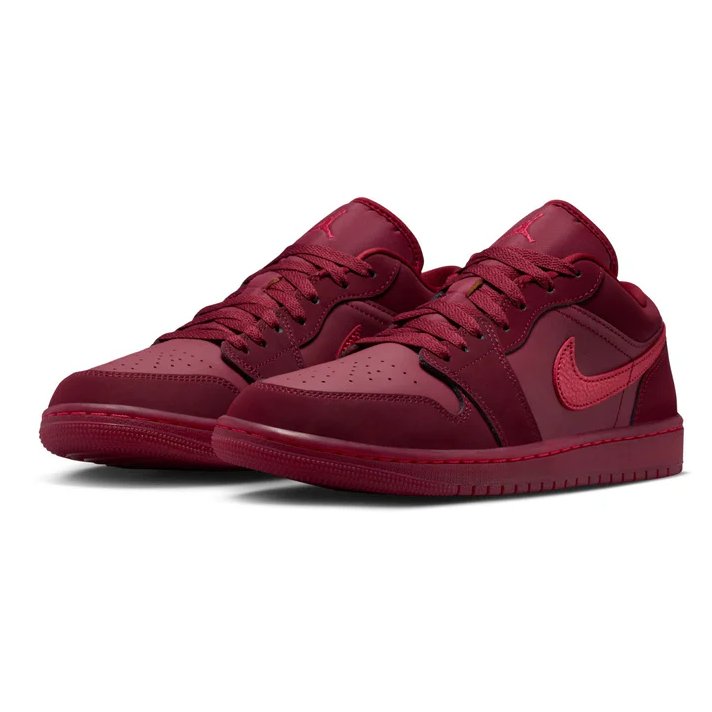 snkr_twitr's tweet photo. AD: WMNS Jordan 1 SE 'Valentine's Day' 💋

Low https://t.co/ZnFkGWpOk3
Mid https://t.co/uBVsoctl0r https://t.co/w8BvD80vjG