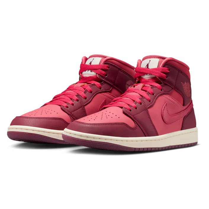 snkr_twitr's tweet photo. AD: WMNS Jordan 1 SE 'Valentine's Day' 💋

Low https://t.co/ZnFkGWpOk3
Mid https://t.co/uBVsoctl0r https://t.co/w8BvD80vjG