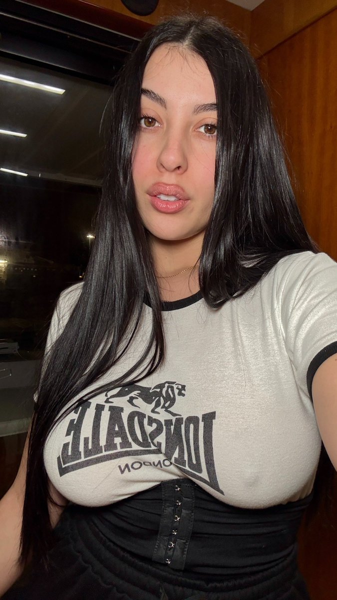 elisaronconn's tweet photo. Mando una sorpresa a chi lascia like e retweet❤️ https://t.co/bXrfoqbA3d