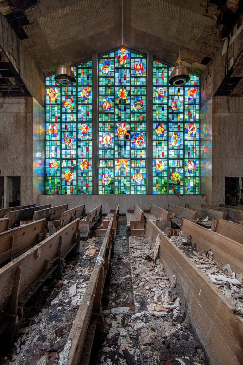 Deserted tweet media