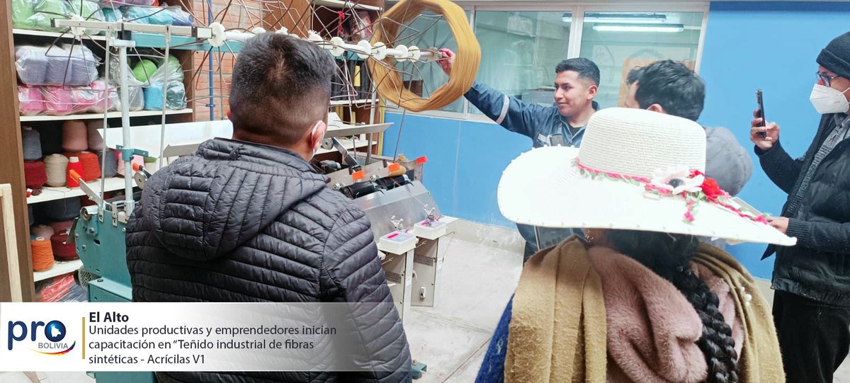 ProBoliviaGob's tweet photo. 𝐔𝐧𝐢𝐝𝐚𝐝𝐞𝐬 𝐩𝐫𝐨𝐝𝐮𝐜𝐭𝐢𝐯𝐚𝐬 𝐲 𝐞𝐦𝐩𝐫𝐞𝐧𝐝𝐞𝐝𝐨𝐫𝐞𝐬 𝐟𝐮𝐞𝐫𝐨𝐧 𝐜𝐚𝐩𝐚𝐜𝐢𝐭𝐚𝐝𝐨𝐬 𝐞𝐧 ❞𝐓𝐞𝐧̃𝐢𝐝𝐨 𝐢𝐧𝐝𝐮𝐬𝐭𝐫𝐢𝐚𝐥 𝐞𝐧 𝐟𝐢𝐛𝐫𝐚𝐬 𝐬𝐢𝐧𝐭𝐞́𝐭𝐢𝐜𝐚𝐬 – 𝐀𝐜𝐫𝐢́𝐥𝐢𝐜𝐚𝐬 𝐕𝟏❞ 𝐞𝐧 𝐥𝐚 𝐜𝐢𝐮𝐝𝐚𝐝 𝐝𝐞 𝐄𝐥 𝐀𝐥𝐭𝐨
#ProBolivia
#ElAlto https://t.co/uFDEMUbaYp