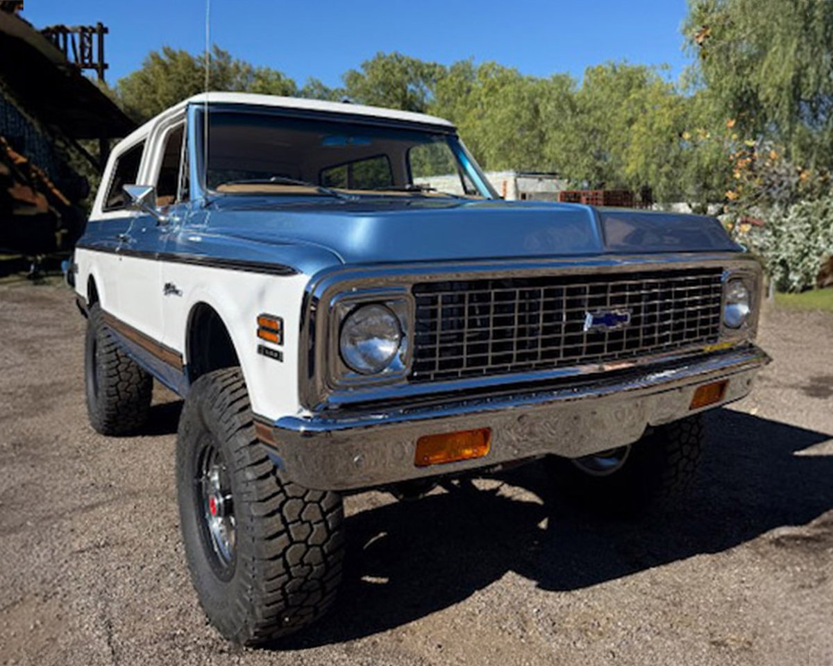 Barrett_Jackson's tweet image. A frame-off restoration ready for wherever the road leads. This custom 1972 @Chevrolet #K5 #Blazer is powered by a 6.2-liter LS3 V8 with a 6-speed overdrive automatic transmission and finished in Steel Blue.

Learn more: bit.ly/SD26TW-1972Che…