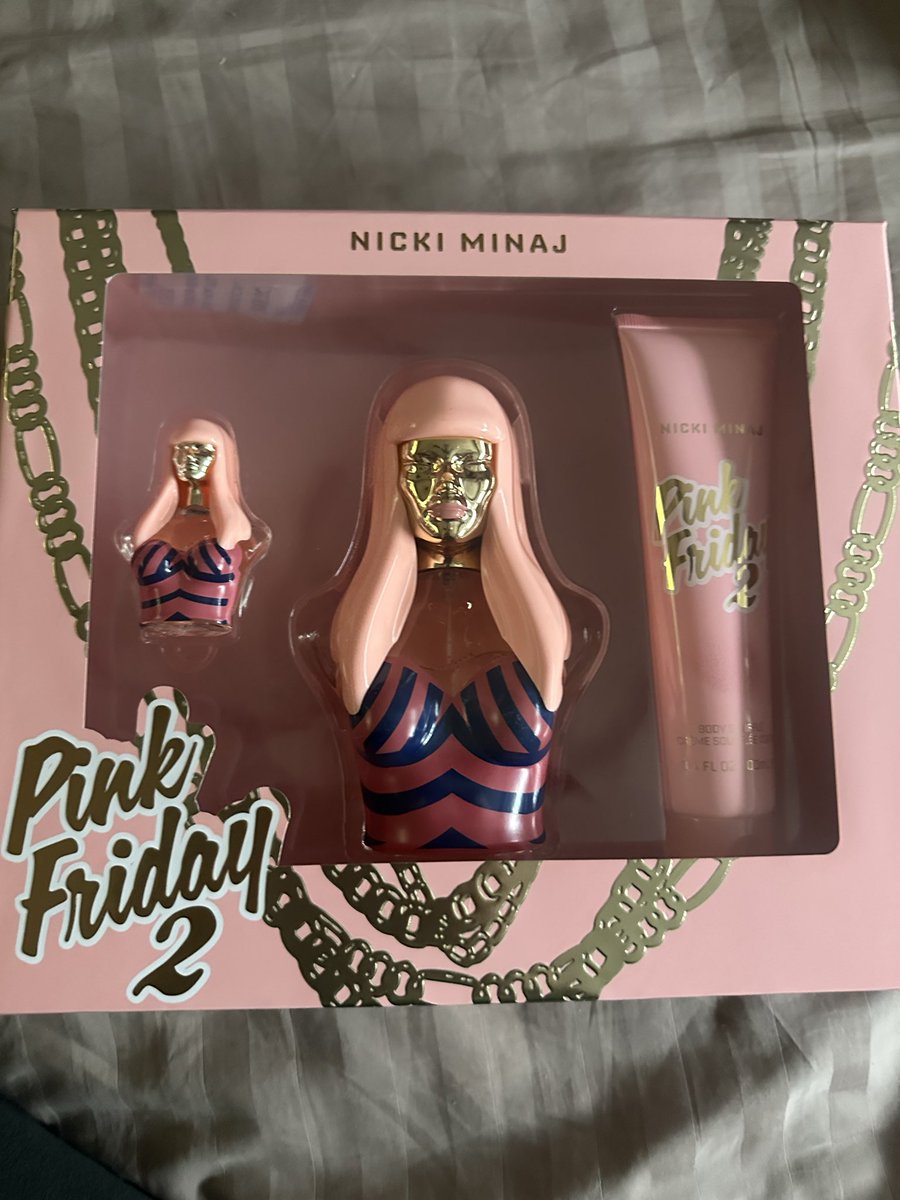 msladybarbra's tweet image. i want to thank @keron_ave and @OnikasMarajesty for the #Pf2 giveaway, i love it SO much and i am BEYOND grateful 🫶🏽🩷🩷 love my barbie’s so much