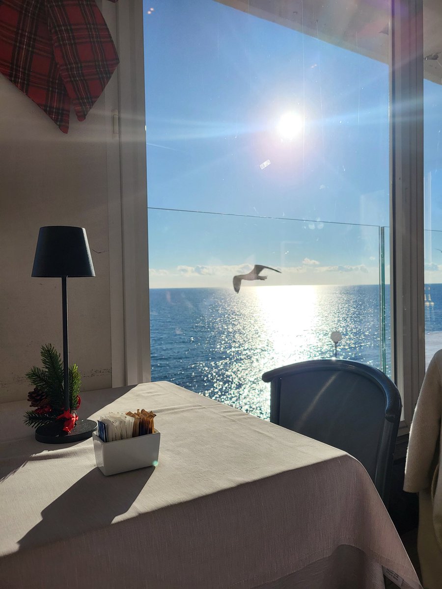 LucaColucci1's tweet photo. @ColucciLc @bigbenchapp @ComunediGenova @GenoaCFC @sampdoria @GenovaEventi @rep_genova @genovasmartcity @finestrasampTV @RN_Bogliasco @BogliascoFdn #bogliasco!!!
@finestrasampTV @RN_Bogliasco @BogliascoFdn
#justperuzzi
https://t.co/JdNVQekXx6
Terrazza veranda sul mare ( oltre al cibo ) è la #killerapplication ( come direbbe @gianlucatorre ) del locale !!
Personale gentilissimo!
Gestori competenti.
Bravi!!
Grazie. https://t.co/rDuel82Rqr