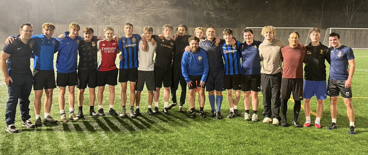 How brilliant is this? 😍

With a lot of last season’s Sevenoaks Town U18s Tandridge League squad back for the Christmas Holidays from university, they all met up for a reunion training session 🙌

7 of the players joined the club at Under 6s and went all the way through the age