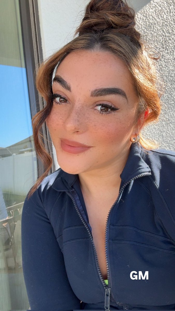 Sally Cruz tweet media